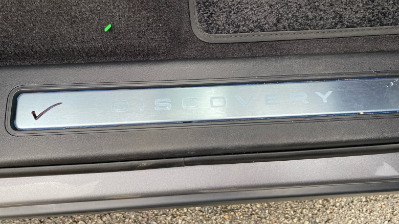 Land Rover Discovery 3.0 D350 Dynamic SE 5dr Auto Diesel Station Wagon